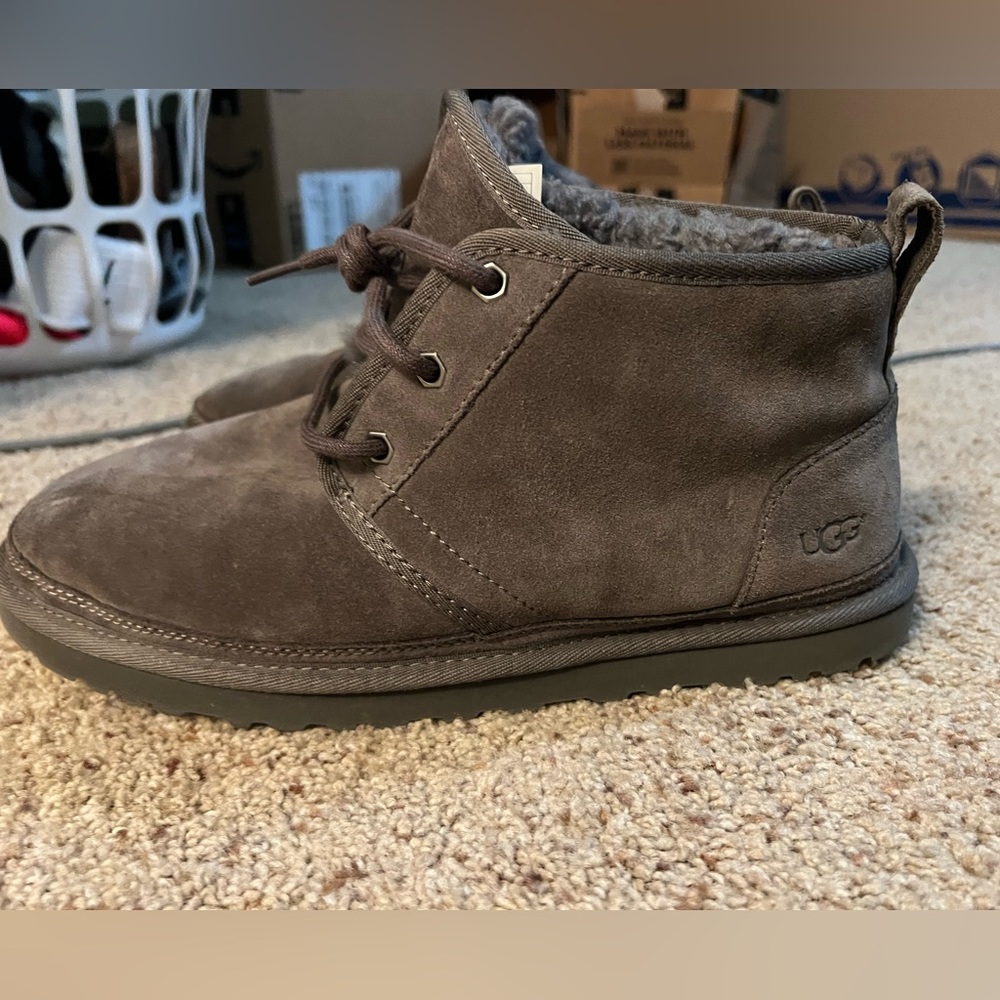 UGG Men's Neumel.. grey in color.. size 10